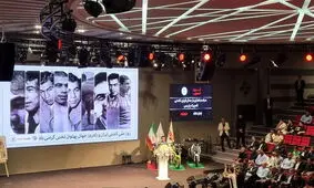 دبیر: جامعه کشتی قهر کردن را کنار بگذارد/ باید التماس کنند تا در کشتی کار کنند/ خدا را شکر کشتی به سمت درآمدزایی می رود