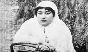 سفر به عصر قاجار؛ از «عکس یادگاری ملیجک و سوگلی شاه» تا «ویلای ناصرالدین شاه در گیلان»