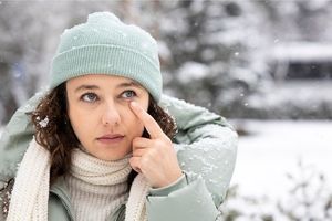 دلیل اشک چشم در زمستان چیست؟