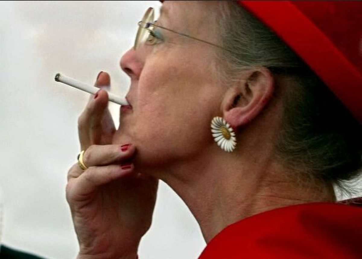 سیگاری و ۸۲ ساله، "مارگارت" حالا پیرترین ملکه اروپاست