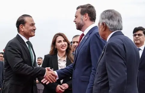 ورود هیأت مذاکره‌کننده آمریکایی به اسلام آباد/ ورود ونس، ویتکاف و کوشنر به پاکستان/ ویدئو