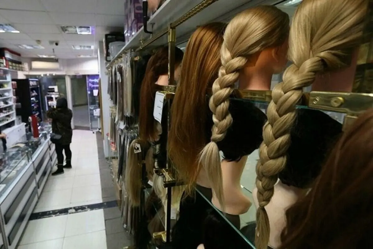 سوداگری موی طبیعی؛ قانونی اما غیراخلاقی و غیرانسانی