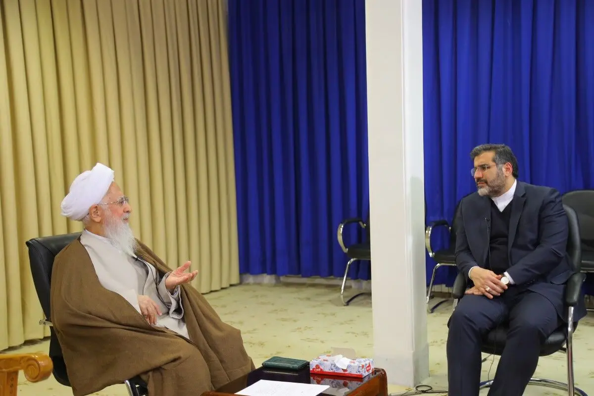 آیت الله جوادی آملی: علم دینی در دانشگاه ها نهادینه شود