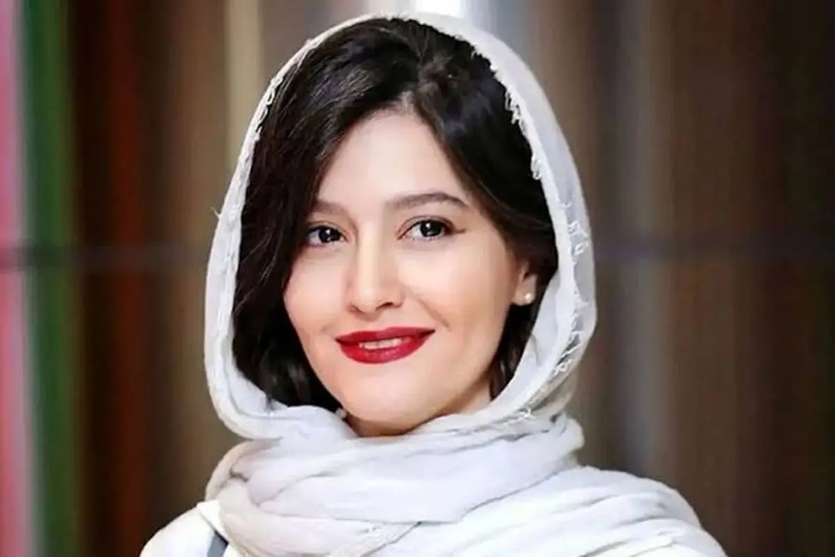 استایل پاییزی پردیس احمدیه در شب‌گردی‌های تهران