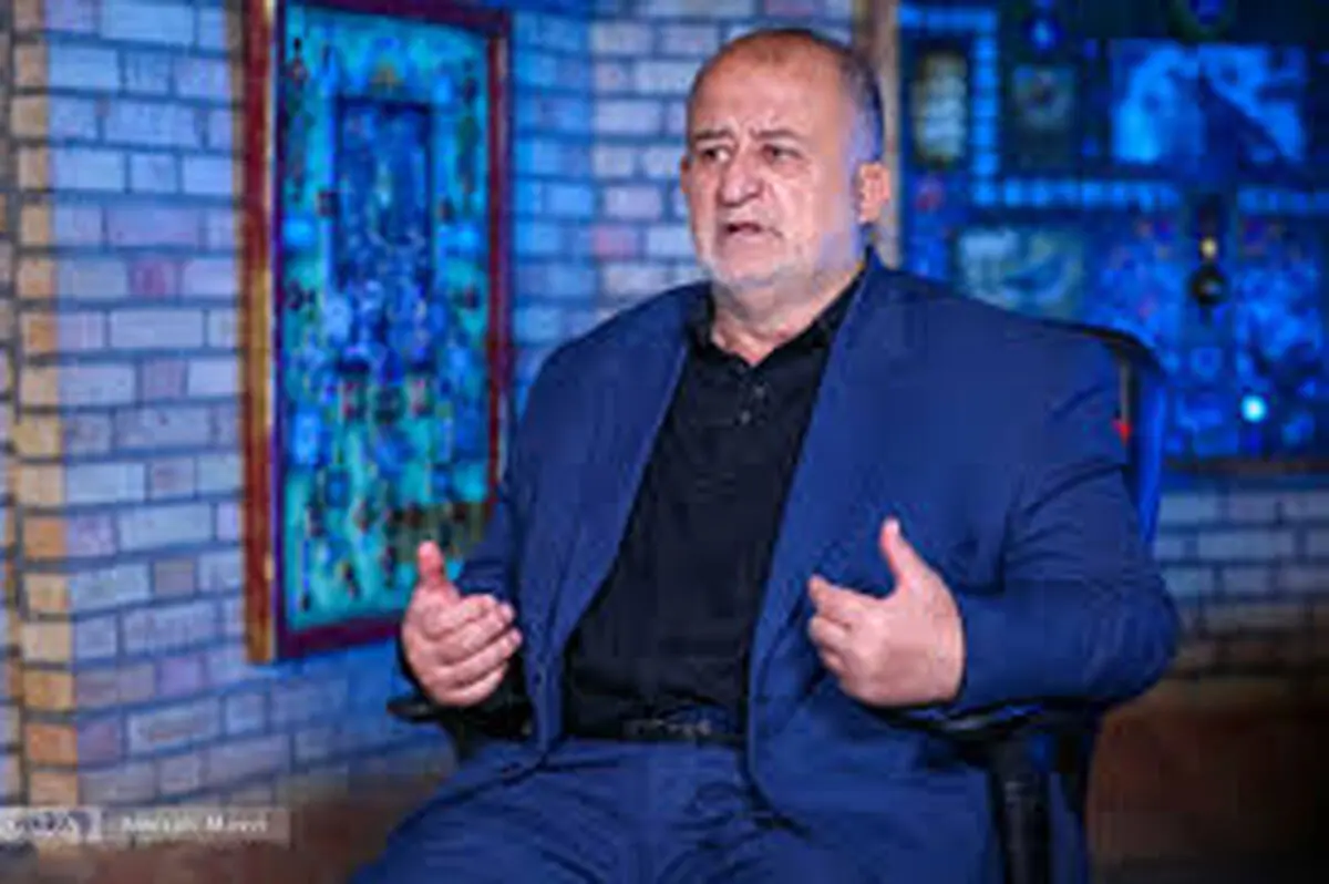 پاسخ تند قاضی‌پور به ماجرای سقوط هلی‌کوپتر و باتری/ ویدئو