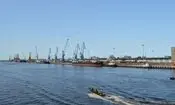 ایران برای دور زدن محاصره تنگه هرمز، به دریای خزر، جاده‌ها و راه‌آهن چین روی آورده است