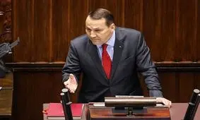 لهستان: باید برای جنگی بزرگی آماده شویم
