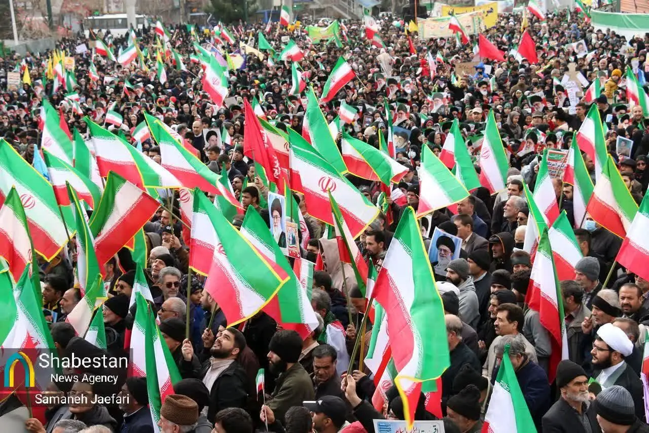 مشهد تاریخ ساز شد