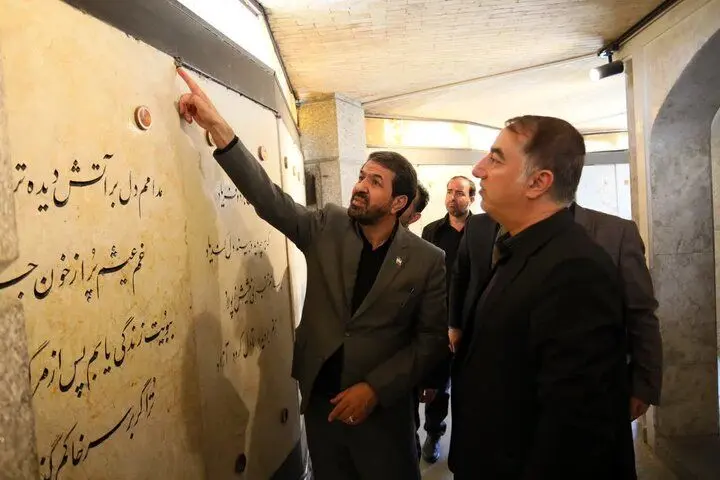 استاندار همدان: مرمت آرامگاه باباطاهر با سرعت انجام می‌شود