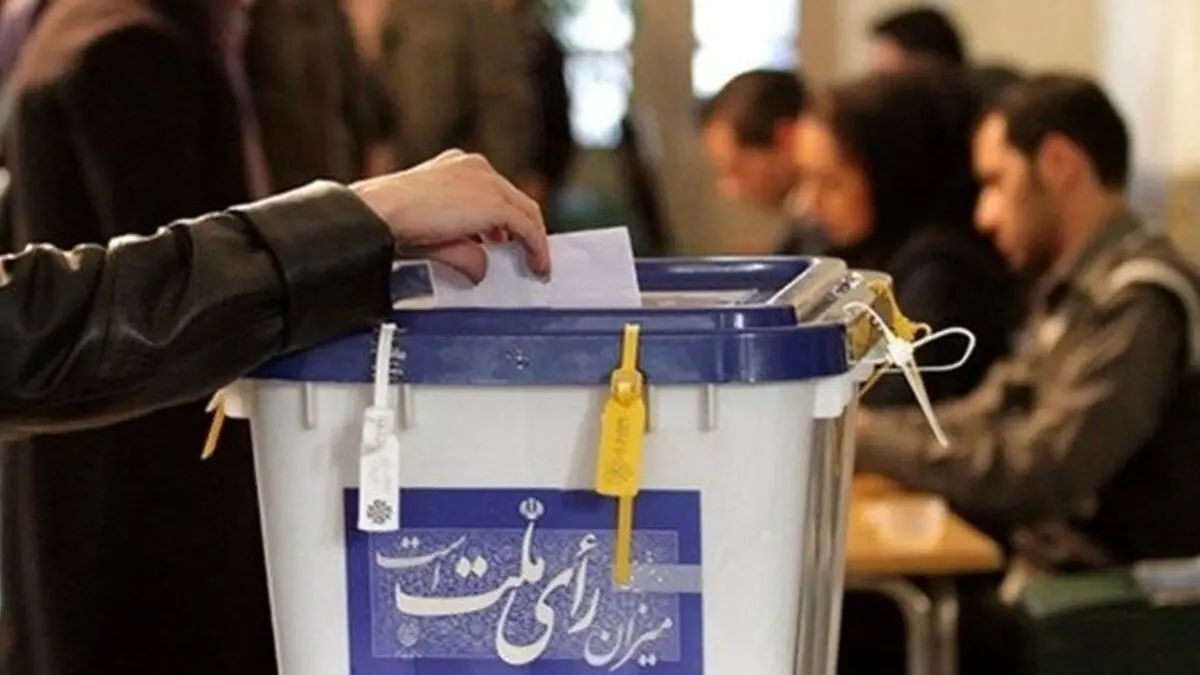 کیهان: مشارکت انتخاباتی کاهش یافت؛ اما تقصیر روحانی بود