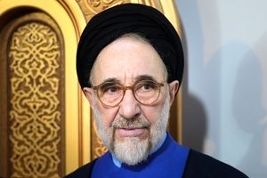 سید محمد خاتمی: کاری نکنیم که اسلام و ایران زیان ببینند/ بله اسلام سیاسی است ولی نباید هر سیاست و روشی را به نام اسلام اعمال می شود به حساب اسلام گذاشت/ ایرانی از هر کیش و آئین و سلیقه به عنوان شهروند صاحب حق و حرمت باشد