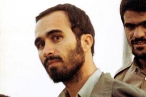 سفر در زمان؛ «خرازی، حسن باقری و رحیم صفوی» در یک دیدار در زمان جنگ؛ سال 60/ عکس

