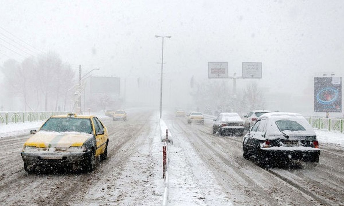 بارش برف و باران در جاده‌های ۶ استان/ تردد در مسیرهای شمالی کشور روان است