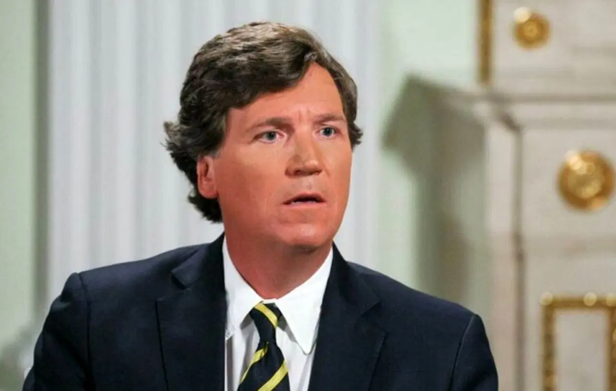 جنجالی که تاکر کارلسن، مجری سابق فاکس نیوز در جنبش ماگا به راه انداخت

