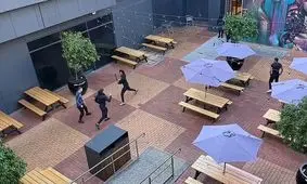 حمله مرد استرالیایی به مشتریان یک مرکز خرید/ ویدئو