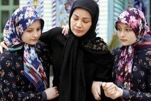 سارا و نیکا، بهروز و فهیمه در پشت صحنه سریال پایتخت/ عکس