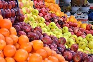 مردم میوه نمی خرند/ کاهش ۵۰ درصدی مصرف میوه در کشور
