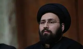 سیدعلی خمینی: دین مردم را می خواهید حفظ کنید، به مردم برگردید/ هر وقت احساس کردیم ما از ملت ایران متدین تر هستیم و باید آنها را به دین برگردانیم شروع اضمحلال ماست