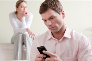 شوهرم خیانتکار است، چاره‌ای جز طلاق ندارم

