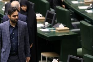 انتقاد ثابتی از لاریجانی و عراقچی؛ جاسوسان آژانس در پوشش بازرس به ایران آمدند/ ویدئو