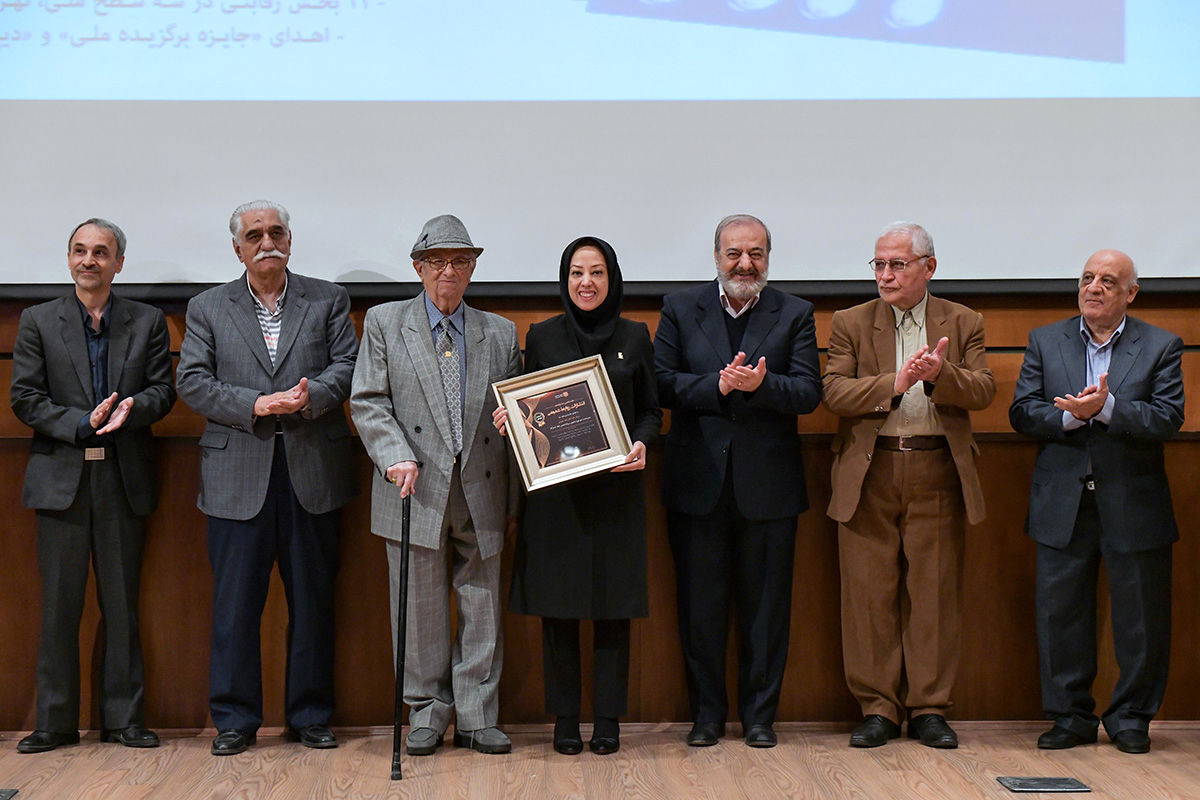 روابط عمومی بانک پاسارگاد جوایز هفدهمین جشنواره ملی انتشارات روابط‌عمومی را دِرو کرد