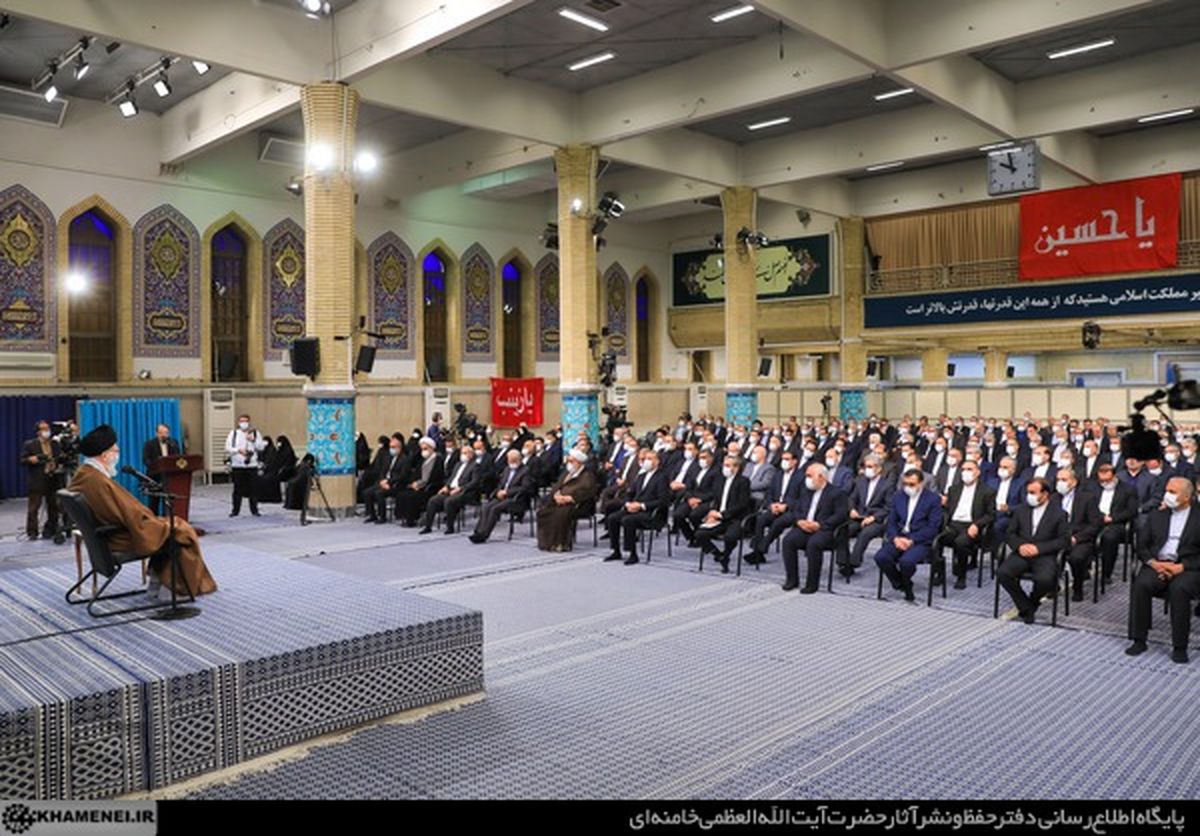 مصلحت یعنی شناخت موارد انعطاف؛ انعطاف منافاتی با اصول ندارد/ یک وقتی گفتم نرمش قهرمانانه، بد فهمیده شد/ ویدئو
