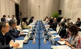 نشست نماینده رئیس جمهور چین و دبیر کل حزب استان هاینان با مقامات عالی اجلاس جهانی مناطق آزاد 