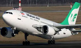 حضور پوری بنایی در پرواز معطل‌ مانده ماهان/ مسافران: بعد از 4 ساعت انتظار حتی صبحانه هم ندادند/ ویدئو