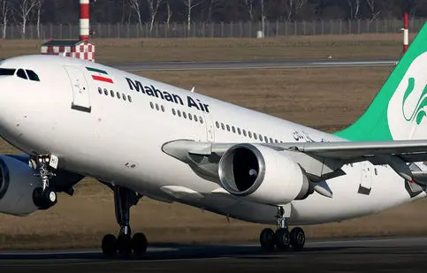 حضور پوری بنایی در پرواز معطل‌ مانده ماهان/ مسافران: بعد از 4 ساعت انتظار حتی صبحانه هم ندادند/ ویدئو