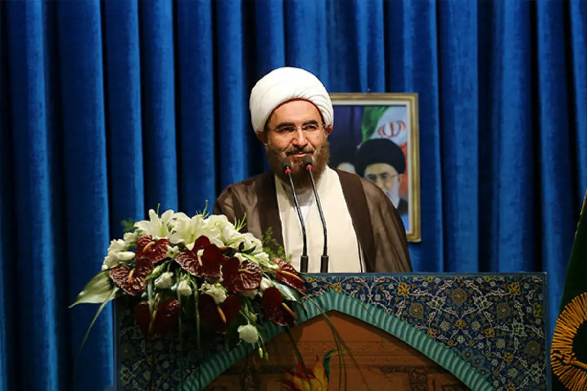امامان جمعه در سخت‌ترین وضعیت زندگی می‌کنند و با سیلی صورت خود را سرخ نگه می دارند 