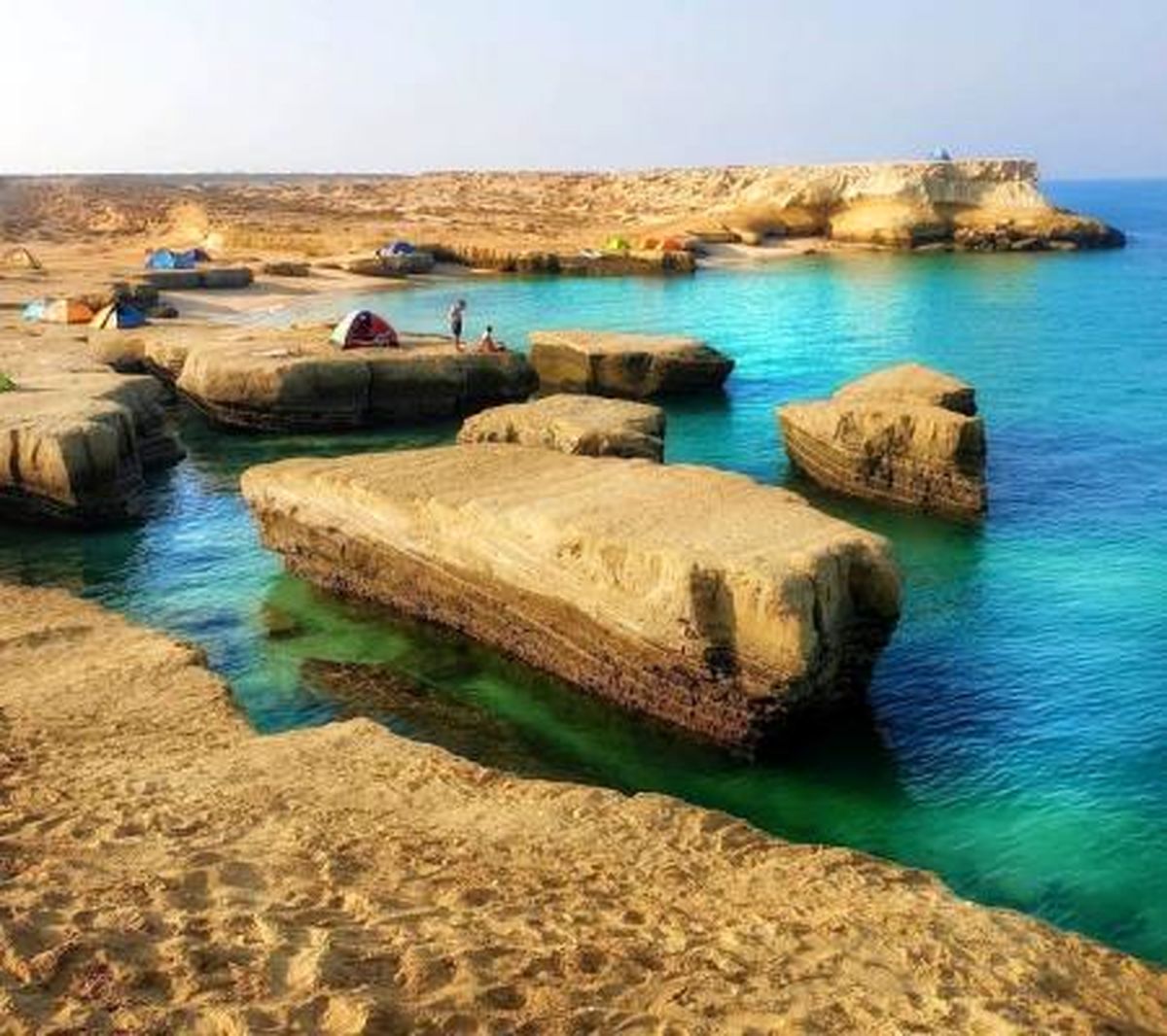 جزیره هنگام، جزیرهای دیدنی در خلیج فارس
