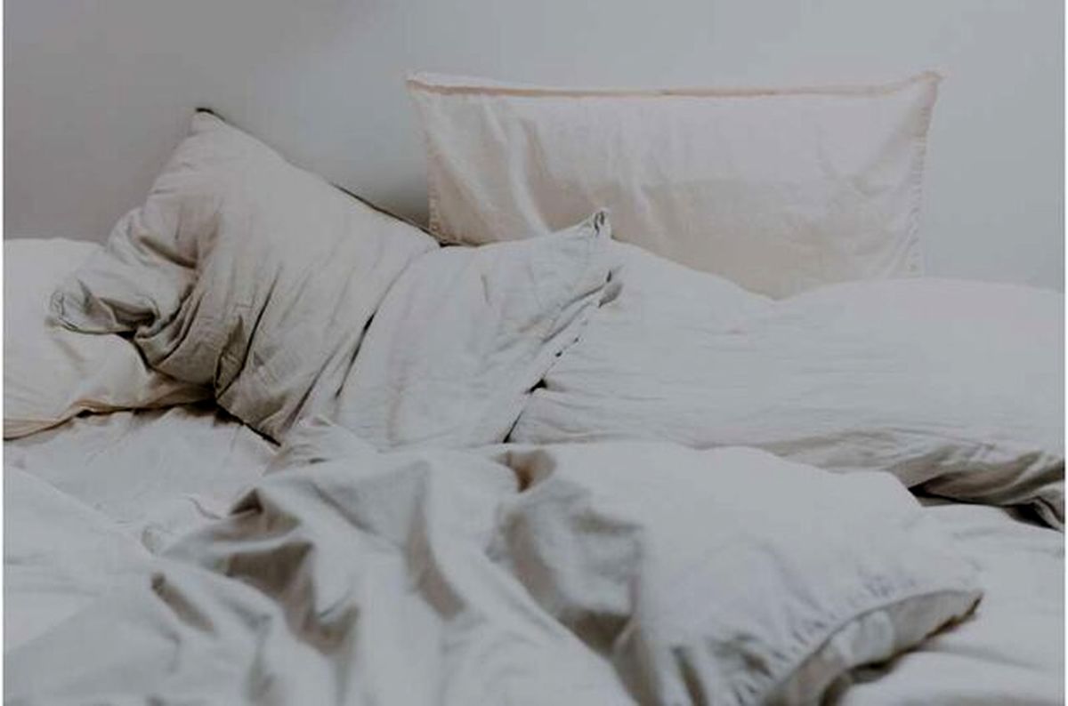 چگونه بر مشکل بیخوابی شبانه غلبه کنیم؟