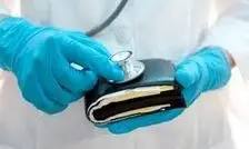 ادعای نظام‌ پزشکی: تنها ۳ درصد پزشکان زیرمیزی می‌گیرند