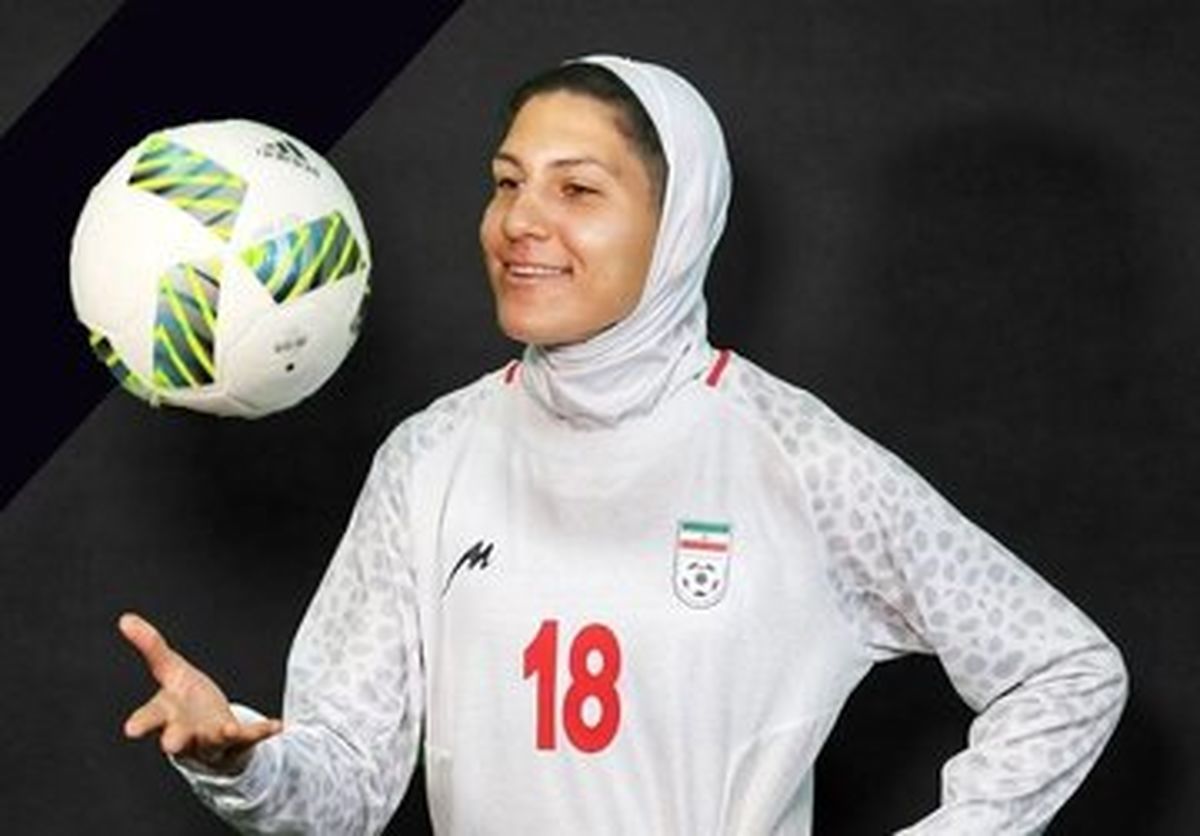 مراسم تشییع زنده یاد ملیکا محمدی در ورزشگاه آزادی/ حضور بزرگان فوتبال در مراسم/ ویدئو