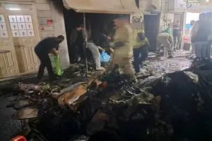 نجات معجزه‌آسای دو نفر از آتش‌سوزی انبار سیسمونی