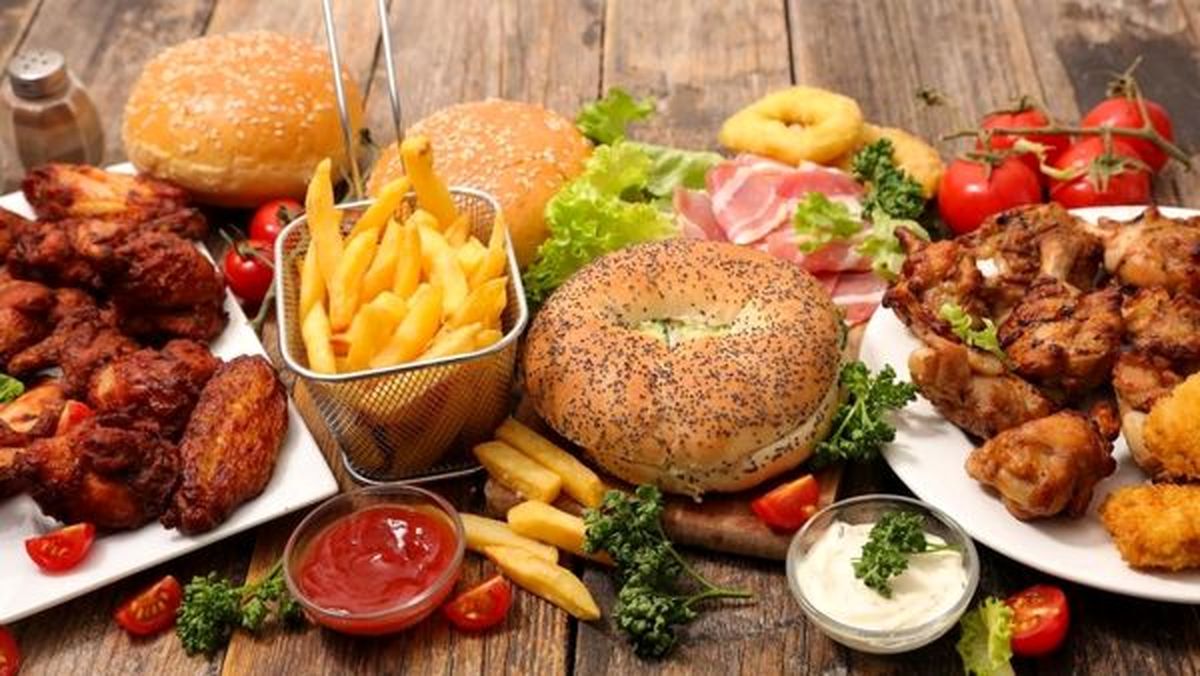 قیمت باورنکردنی فست فود ۱۰سال قبل / پیتزا در خارج ارزانتر است