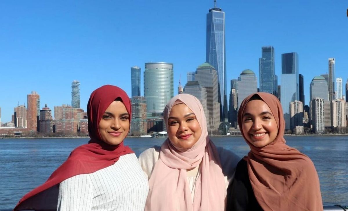 سه تیستر زن در جستجوی غذا‌های حلال نیویورک