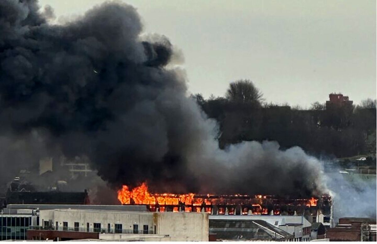 آتش‌سوزی مهیب در مرکز «لیورپول» در انگلیس/ ویدئو