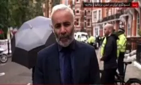 خبرنگار بی‌بی‌سی فارسی مقابل کنسولگری ایران: اینجا باید جلیقه «ضدفحش» می‌آوردیم!/ ویدئو
