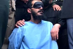 لحظه رویارویی پسر کوچک شهید رنجبر با قاتل پدرش/ ویدئو