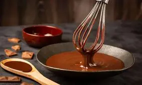 بهترین سس های شکلاتی و میوه ای برای فیلینگ کیک