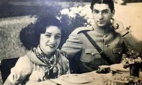  عکس زیرخاکی از محمدرضا پهلوی و همه زنان و دختران دربار 