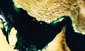 ناوشکن آمریکایی با هشدار قاطع ایران از تنگهٔ هرمز بازگشت

