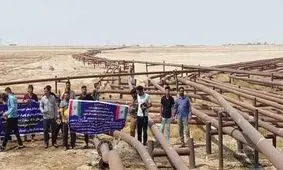 بیکاری در کنار لوله‌ های نفت/ گزارش جماران از تجمع جوانان روستاهای غیزانیه اهواز در اعتراض به نداشتن شغل