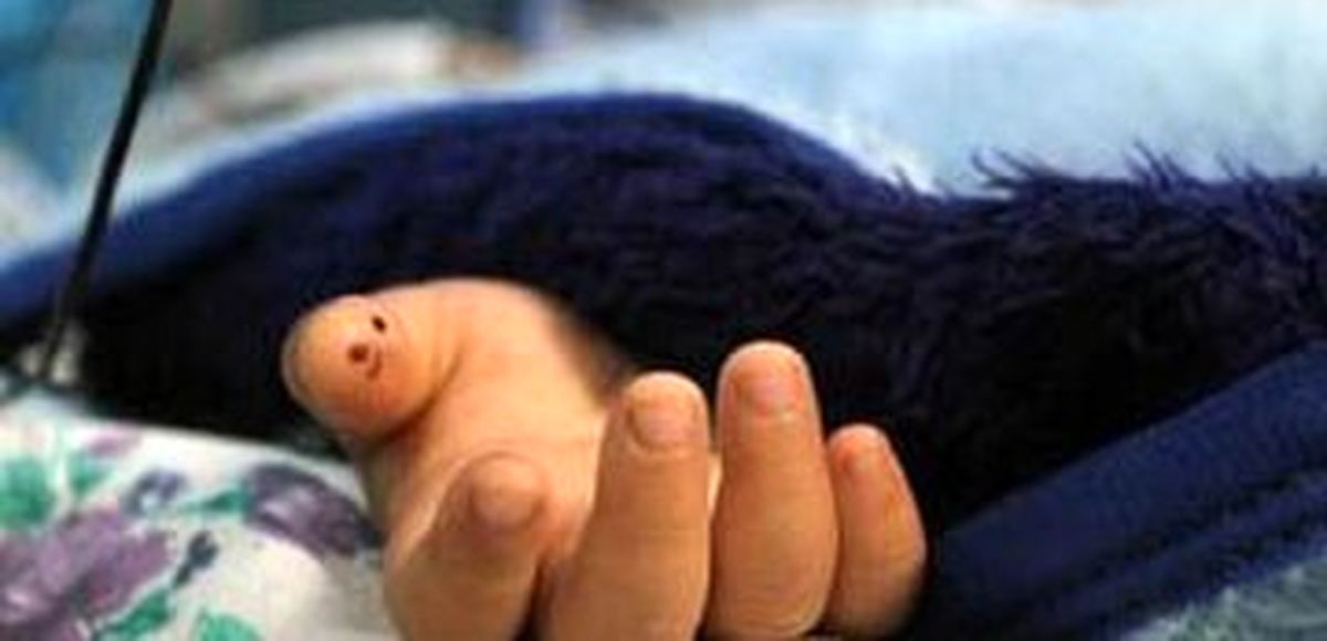مرگ تلخ کودک ۵ ماهه بر اثر ریزش سقف پیاده رو