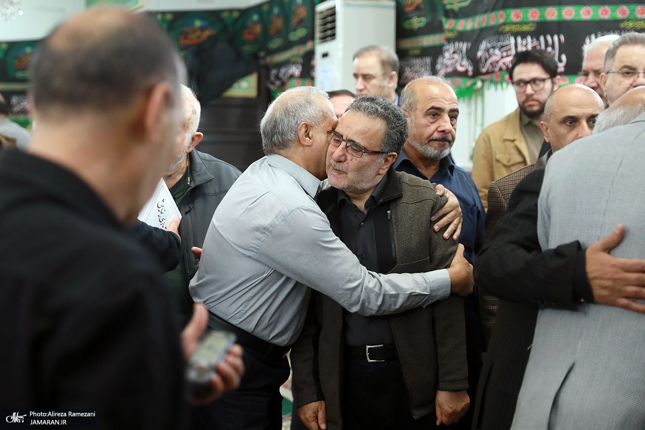 تصاویر: مراسم تشییع برادر سید مصطفی تاجزاده