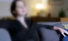 بیماری ترانه علیدوستی چیست؟ | چرا دست‌های ترانه پیر شده است؟