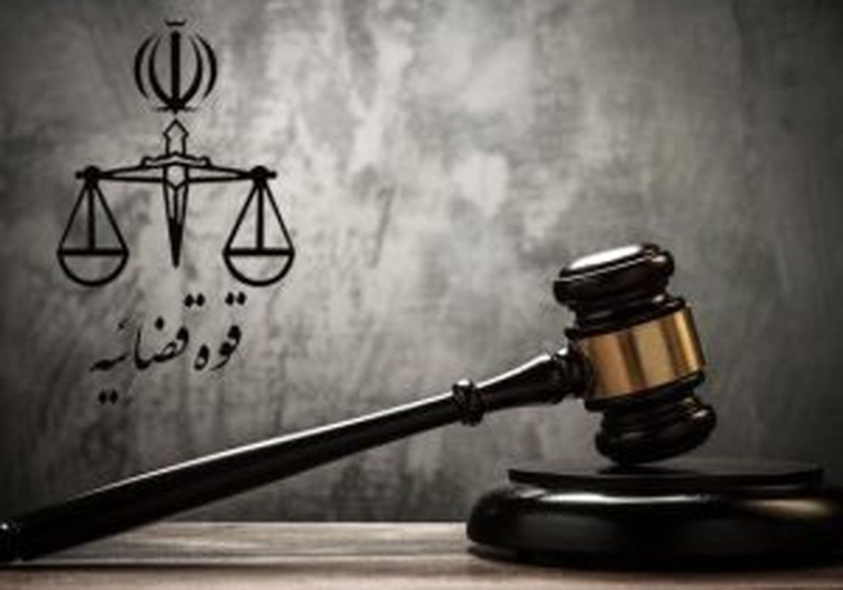  فرار دلهره‌آور زن وحشت‌زده از خودروی مشکوک 