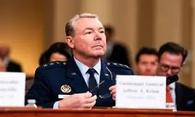 اخراج ژنرال آمریکایی برای مخالفت با ترامپ | او گفته بود حمله به تاسیسات ایران بی‌فایده بوده است