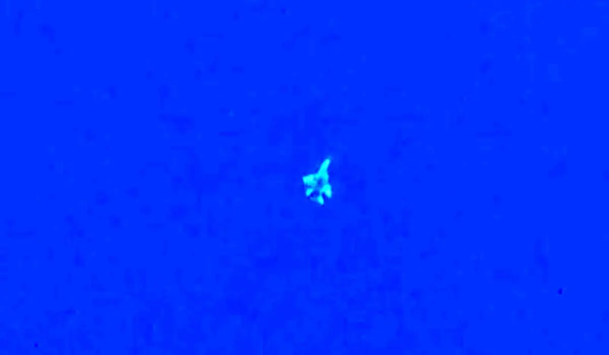  شلیک از جنگنده آمریکایی-اسرائیلی در آسمان ایران/ ویدئو

